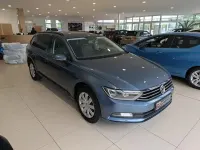 Gebraucht VW Passat Trendline 125 PS (91 kW) 2018 Harvard blue metallic Kombi