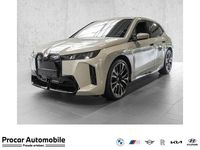 Neu BMW iX M Sport 300 kW (408 PS) 2025 Dune grey metallic SUV