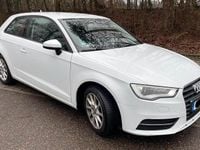 Gebraucht Audi A3 Attraction 125 PS (91 kW) 2014 Weiß Kleinwagen