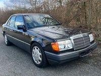 Gebraucht Mercedes E400 279 PS (205 kW) 1993 Schwarz Limousine