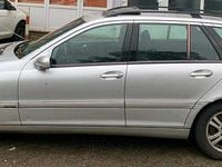 Gebraucht Mercedes C220 Elegance 145 PS (106 kW) 2003 Limousine