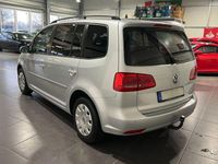 Gebraucht VW Touran 105 PS (77 kW) 2011 Silber Van / Kleinbus