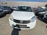Używany Dacia Sandero 75 KM (55 kW) 2012 Biały Sedan/Limuzyna