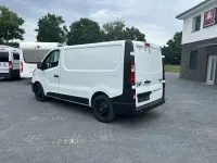 Gebraucht Renault Trafic Komfort 95 PS (69 kW) 2017 Weiß Van / Kleinbus