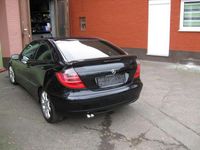 Gebraucht Mercedes C200 122 PS (89 kW) 2003 Diamantschwarz Coupé