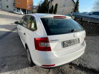 Gebraucht Skoda Rapid Active 90 PS (66 kW) 2013 Weiß Kleinwagen
