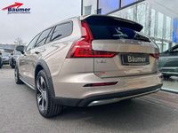 Gebraucht Volvo V60 CC Plus 197 PS (144 kW) 2023 Beige Kombi