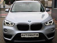 Gebraucht BMW X1 Advantage 150 PS (110 kW) 2016 Glaciersilber SUV