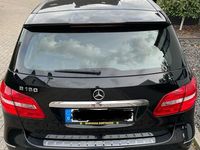 Gebraucht Mercedes B180 Edition 122 PS (89 kW) 2014 Schwarz Van / Kleinbus