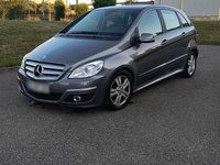 Gebraucht Mercedes B180 109 PS (80 kW) 2010 Grau Van / Kleinbus