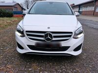 Gebraucht Mercedes B220 170 PS (125 kW) 2019 Weiß Van / Kleinbus
