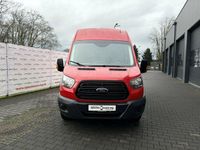 Gebraucht Ford Transit 105 PS (77 kW) 2017 Race red Van