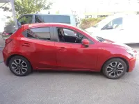 Gebraucht Mazda 2 Sports-Line 90 PS (66 kW) 2015 Rot Limousine