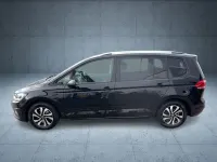 Gebraucht VW Touran Active 150 PS (110 kW) 2023 Schwarz Van / Kleinbus