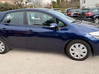 Gebraucht Toyota Auris Edition 90 PS (66 kW) 2011 Blau Kleinwagen