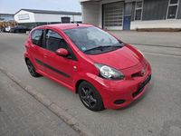 Gebraucht Toyota Aygo Basis 68 PS (50 kW) 2009 Rot Kleinwagen