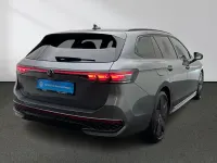 Gebraucht VW Passat R-line 193 PS (141 kW) 2025 Diabasgrau Kombi