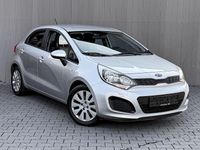 Second-hand Kia Rio 86 CP (63 kW) 2012 Argintiu Berlinǎ