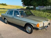 Gebraucht Mercedes E300 88 PS (64 kW) 1982 Grün Limousine