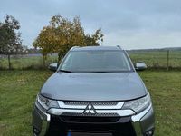 Gebraucht Mitsubishi Outlander Diamant Edition 150 PS (110 kW) 2019 Grau SUV