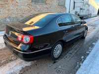 Gebraucht VW Passat 110 PS (80 kW) 2010 Braun Limousine