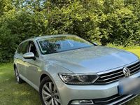 Gebraucht VW Passat 150 PS (110 kW) 2018 Grau Kombi