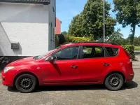 Gebraucht Hyundai i30 110 PS (80 kW) 2009 Rot Kombi