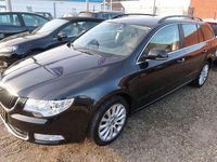 Gebraucht Skoda Superb Exclusive 140 PS (102 kW) 2013 Schwarzmagic perleffekt Kombi