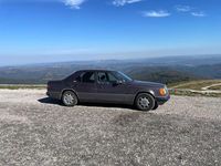 Gebraucht Mercedes E230 136 PS (100 kW) 1992 Violett Limousine