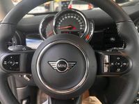 Gebraucht Mini ONE Classic 102 PS (75 kW) 2022 Grün Kleinwagen