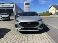 Gebraucht Ford Focus ST-Line 155 PS (114 kW) 2022 Polarsilbermetallic (metallic) Kombi