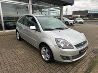 Gebraucht Ford Fiesta 75 PS (55 kW) 2008 Silber Limousine