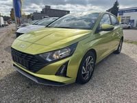 Neu Hyundai i20 79 PS (58 kW) 2025 Lemon green Limousine