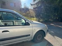 Gebraucht Renault Clio II 58 PS (42 kW) 2006 Silber Kleinwagen