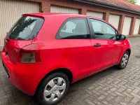 Gebraucht Toyota Yaris 69 PS (50 kW) 2008 Rot Kleinwagen