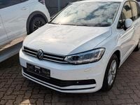 Gebraucht VW Touran 150 PS (110 kW) 2024 Weiß Van / Kleinbus