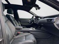 Gebraucht Audi Q8 e-tron S-Line 300 kW (408 PS) 2024 Daytonagrau perleffekt SUV