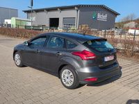 Gebraucht Ford Focus Business Edition 125 PS (91 kW) 2016 Grau Limousine