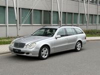 Gebraucht Mercedes E220 150 PS (110 kW) 2003 Silber Kombi