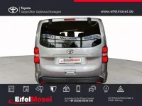 Gebraucht Toyota Proace Verso Club 177 PS (130 kW) 2024 Silver metallic Kombi