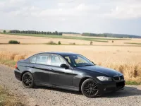Gebraucht BMW 318 Basis 129 PS (94 kW) 2007 Schwarz Limousine