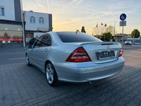 Używany Mercedes C320 224 KM (164 kW) 2006 Srebrny Sedan/Limuzyna