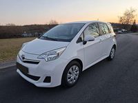 Gebraucht Toyota Verso-S 100 PS (73 kW) 2012 Weiß Van / Kleinbus
