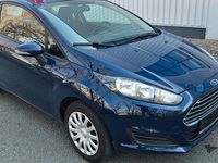 Gebraucht Ford Fiesta 60 PS (44 kW) 2014 Blau Kleinwagen