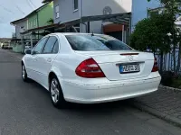 Usata Mercedes E350 Avantgarde 272 CV (200 kW) 2006 Bianco Berlina