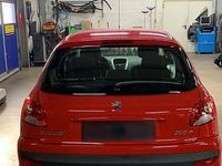 Gebraucht Peugeot 206+ 73 PS (53 kW) 2012 Rot Kleinwagen