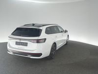 Gebraucht VW Passat R-line 265 PS (194 kW) 2024 Weiß Kombi