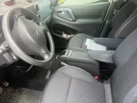 Gebraucht Peugeot Partner 92 PS (67 kW) 2011 Silber Van / Kleinbus
