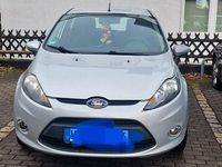 Gebraucht Ford Fiesta Trend 95 PS (69 kW) 2011 Silber Kleinwagen