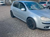 Gebraucht VW Golf V 140 PS (102 kW) 2004 Silber Kleinwagen
